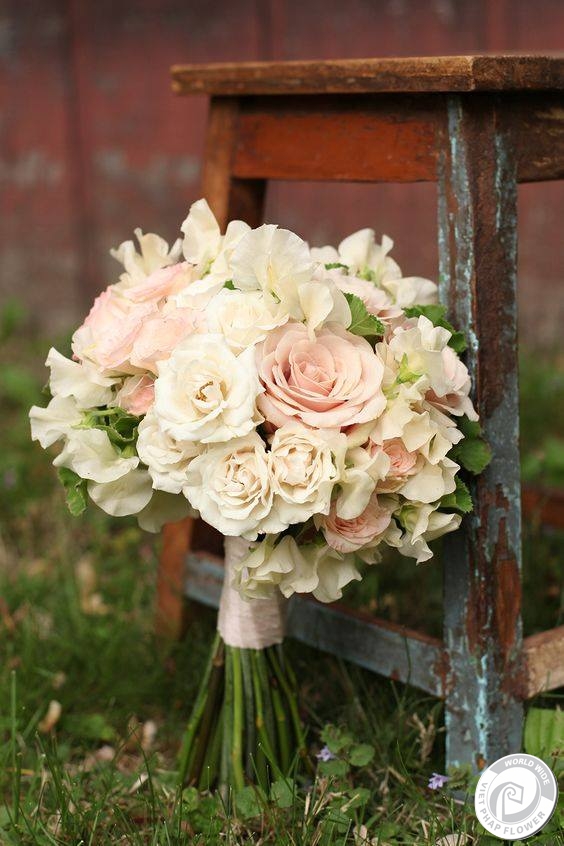 hoa cầm tay cô dâu bridal bouquet
