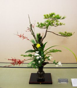 Thưởng thức nghệ thuật cắm hoa truyền thống Ikebana của Nhật Bản