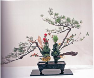 Thưởng thức nghệ thuật cắm hoa truyền thống Ikebana của Nhật Bản