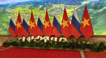 Hoa Việt Pháp Tự Hào Góp Phần Trang Trí Hội Trường Đón Tổng thống Nga Vladimir Putin