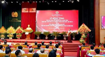 Hoa Việt Pháp thiết kế & thi công thảm hoa Lễ mừng Công an TP Hà Nội