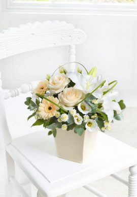 United Kingdom Cream Exquisite Arrangement VPLG 1594