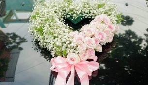 5 mẫu hoa xe cưới đẹp, sang trọng dành cho cô dâu chú rể
